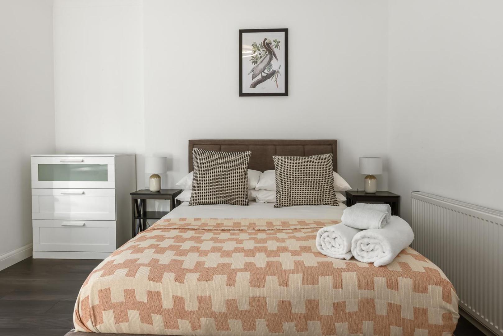 Outstanding 2 Bed Apartment In Central Camden Sleeps 6 Londen Buitenkant foto